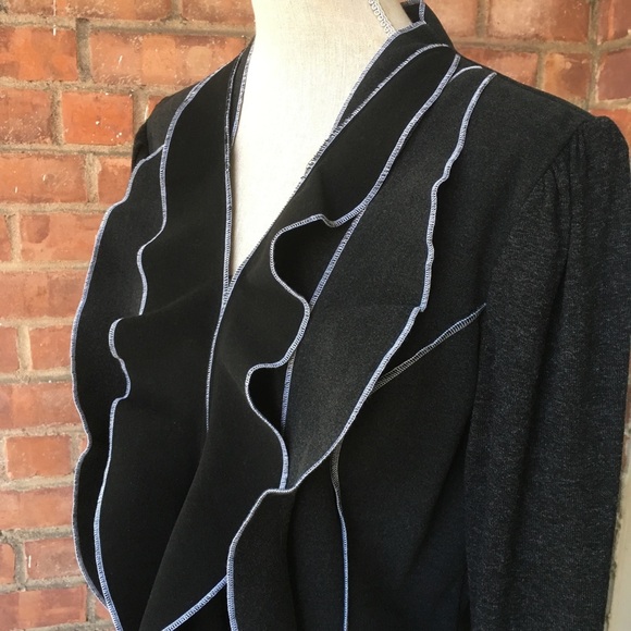 NWT European Designer Light Overcoat - Size XL - Picture 7 of 7